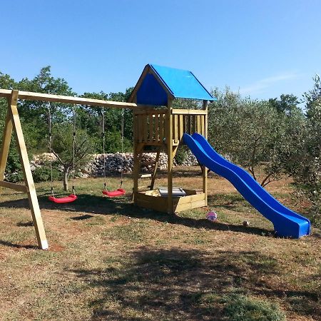Holiday Home Hrast Debeljak Экстерьер фото